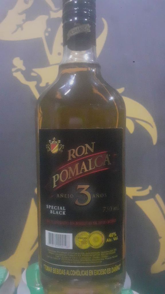 RON POMALCA SPECIAL BLACK AÑEJO 3 AÑOS 750mL